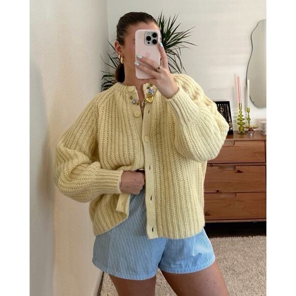 La Maille Sezane Emile Cardigan in Pastel Yellow XS 💛✨ - Picture 9 of 14